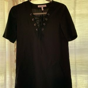 🖤BCBG🖤 Criss-Cross Tie Up T-Shirt Dress